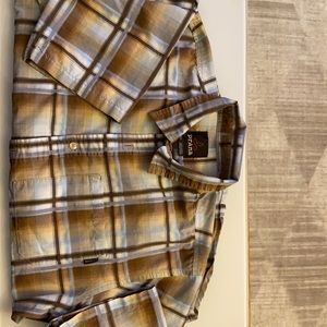 Men’s, Prana short sleeved button down, in like new condition, lovely plaid